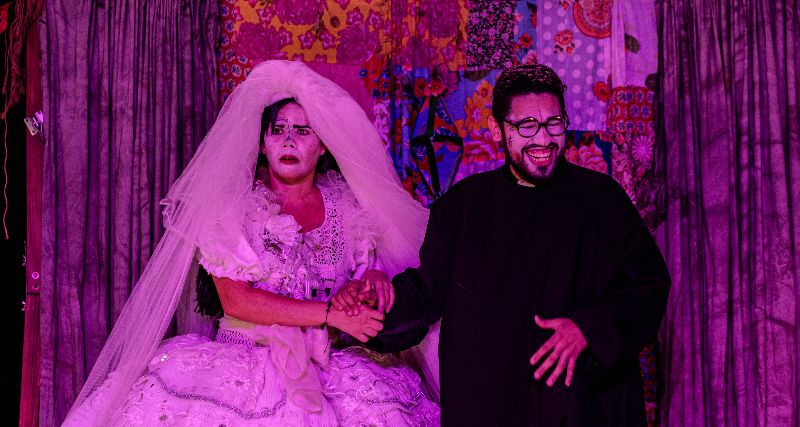 Em Palmas, Sesc Tocantins apresenta espetáculo teatral “Anarriê” do grupo Um Ponto Dois (TO)